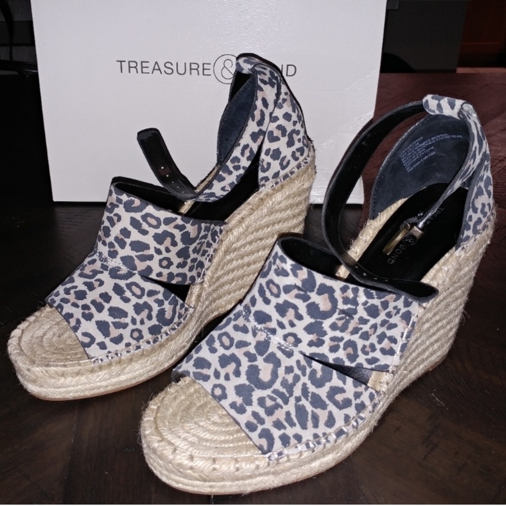 Treasure & Bond Leopard Wedge Sandals - Picture 2 of 3